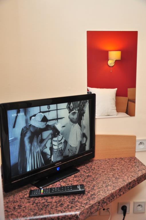Afrit 28 Hotel Heusden-Zolder Cameră foto
